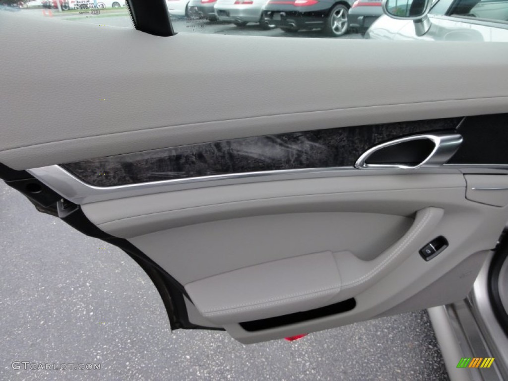 2011 Porsche Panamera 4 Platinum Grey Door Panel Photo #65537061