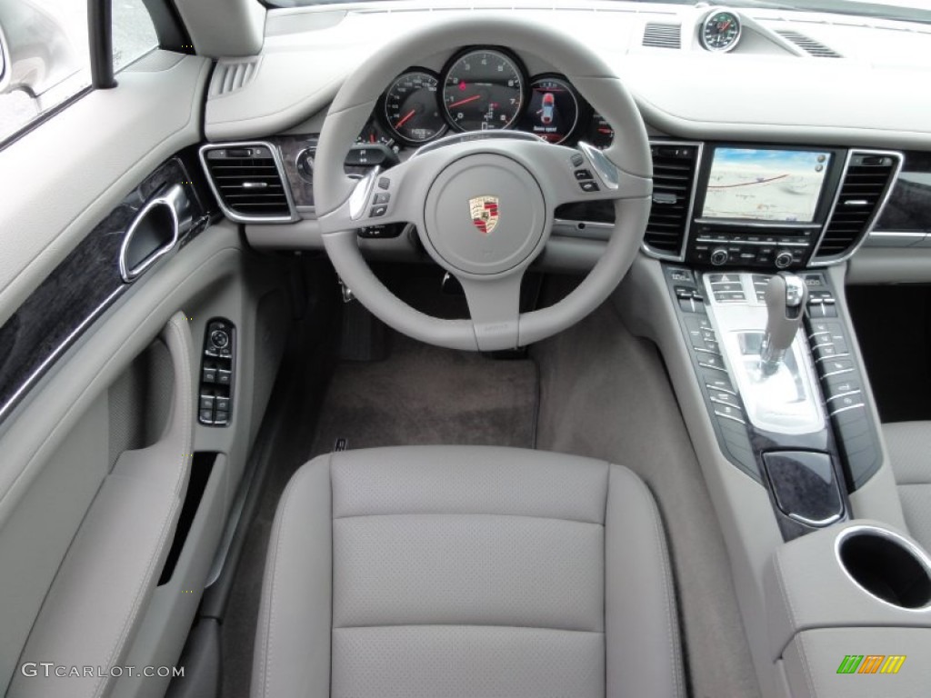 2011 Porsche Panamera 4 Platinum Grey Dashboard Photo #65537076