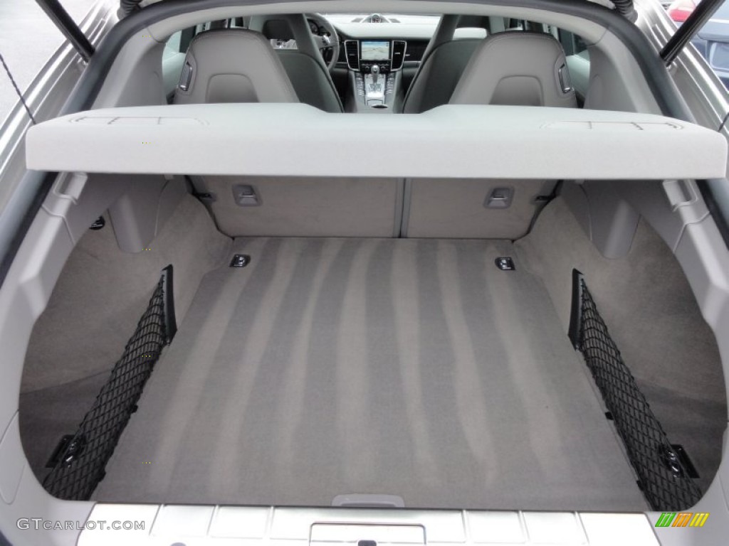 2011 Porsche Panamera 4 Trunk Photos
