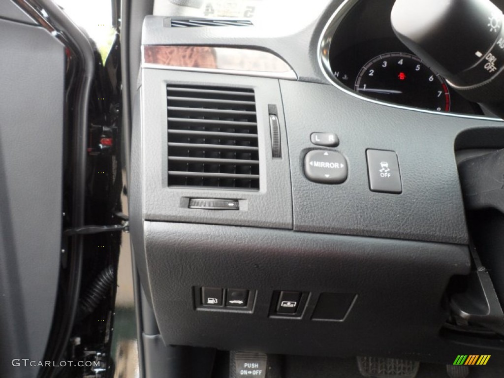 2012 Toyota Avalon Limited Controls Photo #65537130