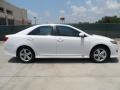 Super White - Camry SE Photo No. 2