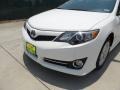 Super White - Camry SE Photo No. 10