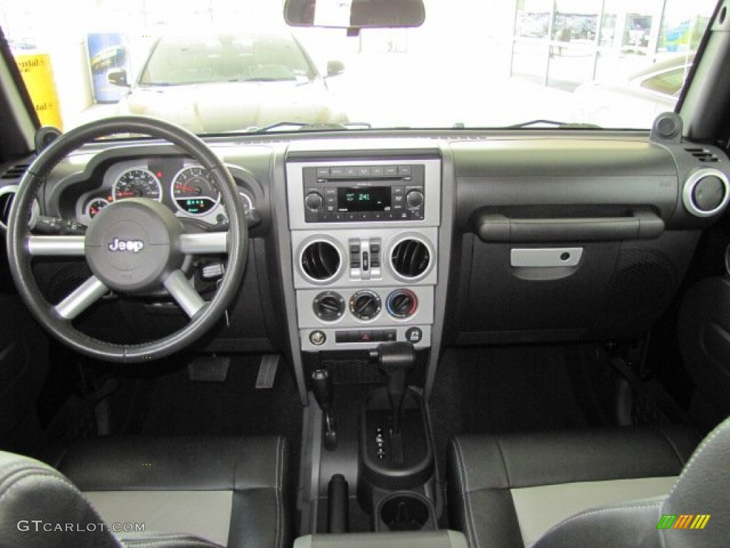2009 Jeep Wrangler Unlimited Sahara 4x4 Dark Slate Gray/Medium Slate Gray Dashboard Photo #65538258