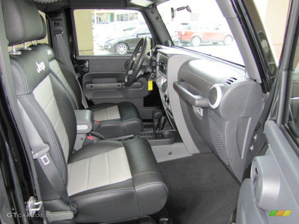 Dark Slate Gray/Medium Slate Gray Interior 2009 Jeep Wrangler Unlimited Sahara 4x4 Photo #65538378