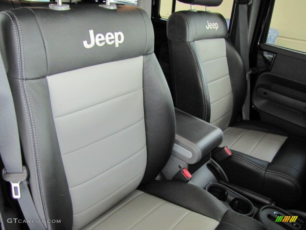 Dark Slate Gray/Medium Slate Gray Interior 2009 Jeep Wrangler Unlimited Sahara 4x4 Photo #65538396