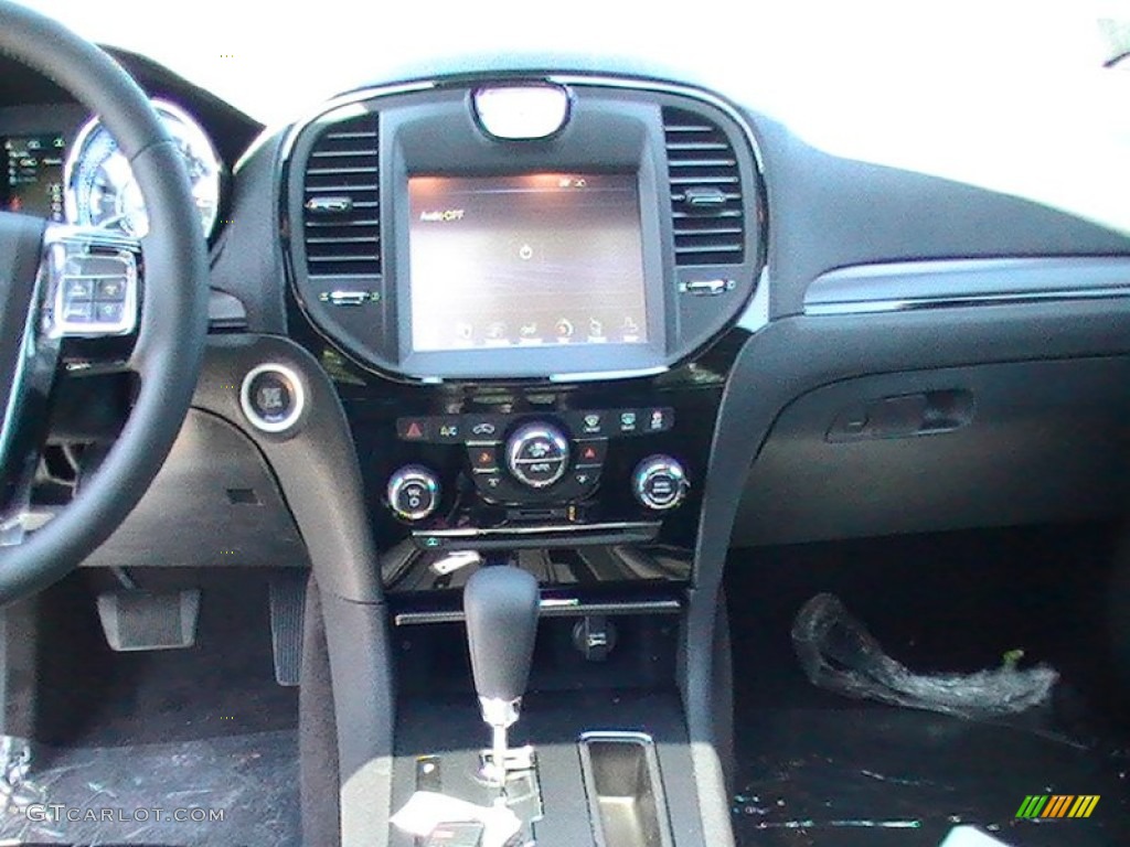 2012 Chrysler 300 S V8 Controls Photo #65539179