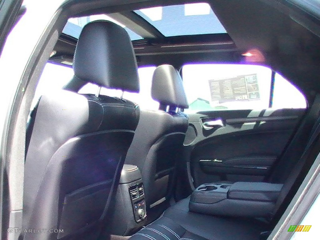 2012 300 S V8 - Bright Silver Metallic / Black photo #7
