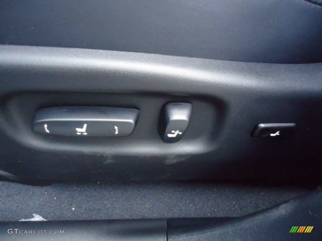 2013 Lexus RX 350 AWD Controls Photo #65542308