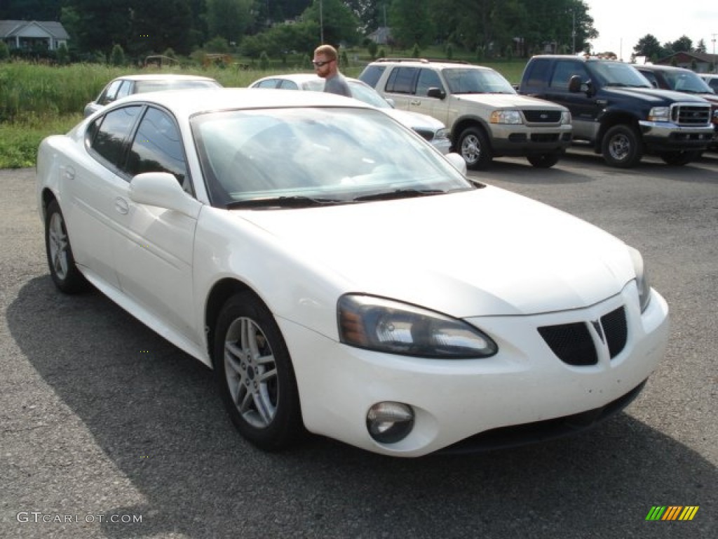 2005 Grand Prix GTP Sedan - Ivory White / Dark Pewter photo #1