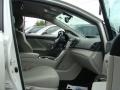 Blizzard White Pearl - Venza I4 Photo No. 8
