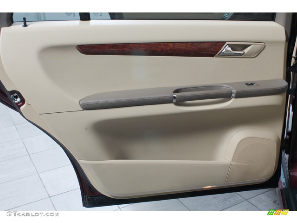 2007 Mercedes-Benz R 350 4Matic Macadamia Door Panel Photo #65550318