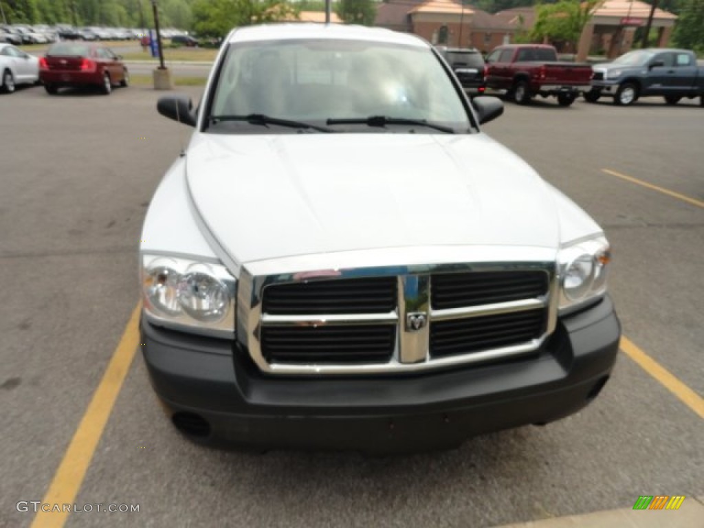 2006 Dakota ST Club Cab - Bright White / Medium Slate Gray photo #1