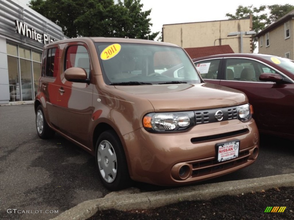 2011 Cube 1.8 S - Golden Ginger Pearl Metallic / Light Gray photo #1