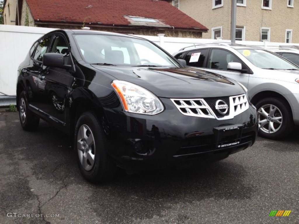 2011 Rogue S AWD - Wicked Black / Black photo #1