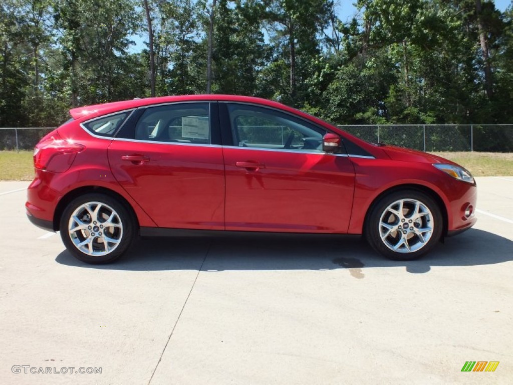 2012 Focus SEL 5-Door - Red Candy Metallic / Stone photo #2