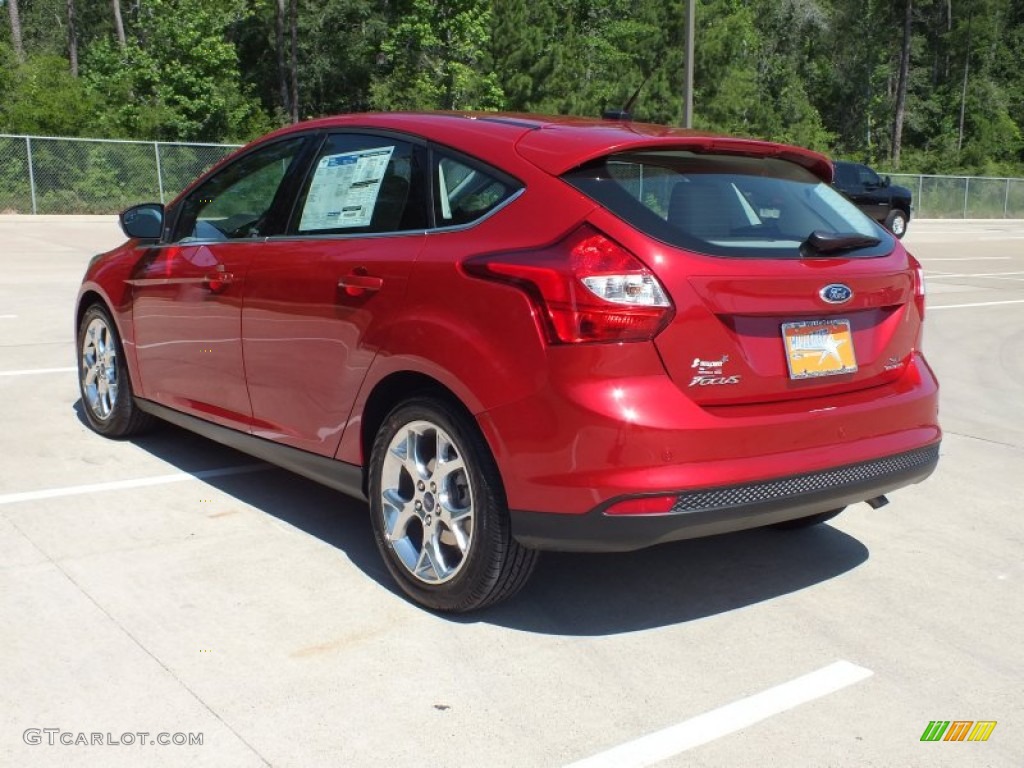 2012 Focus SEL 5-Door - Red Candy Metallic / Stone photo #7