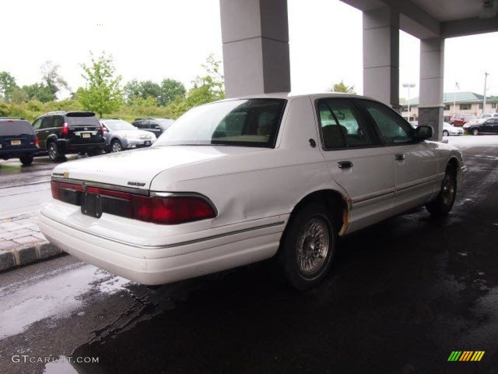 1996 Grand Marquis LS - Vibrant White / Medium Parchment photo #4