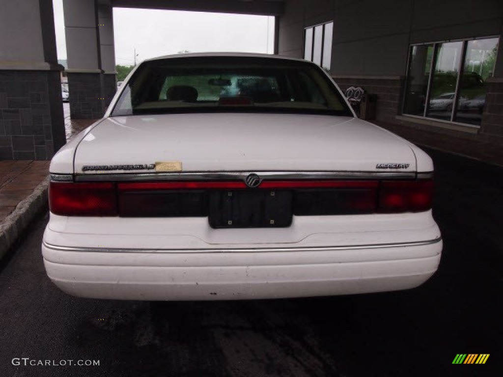 1996 Grand Marquis LS - Vibrant White / Medium Parchment photo #5