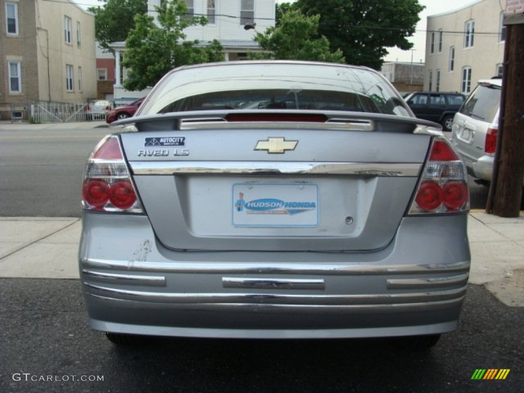 2008 Aveo LS Sedan - Cosmic Silver Metallic / Charcoal photo #5