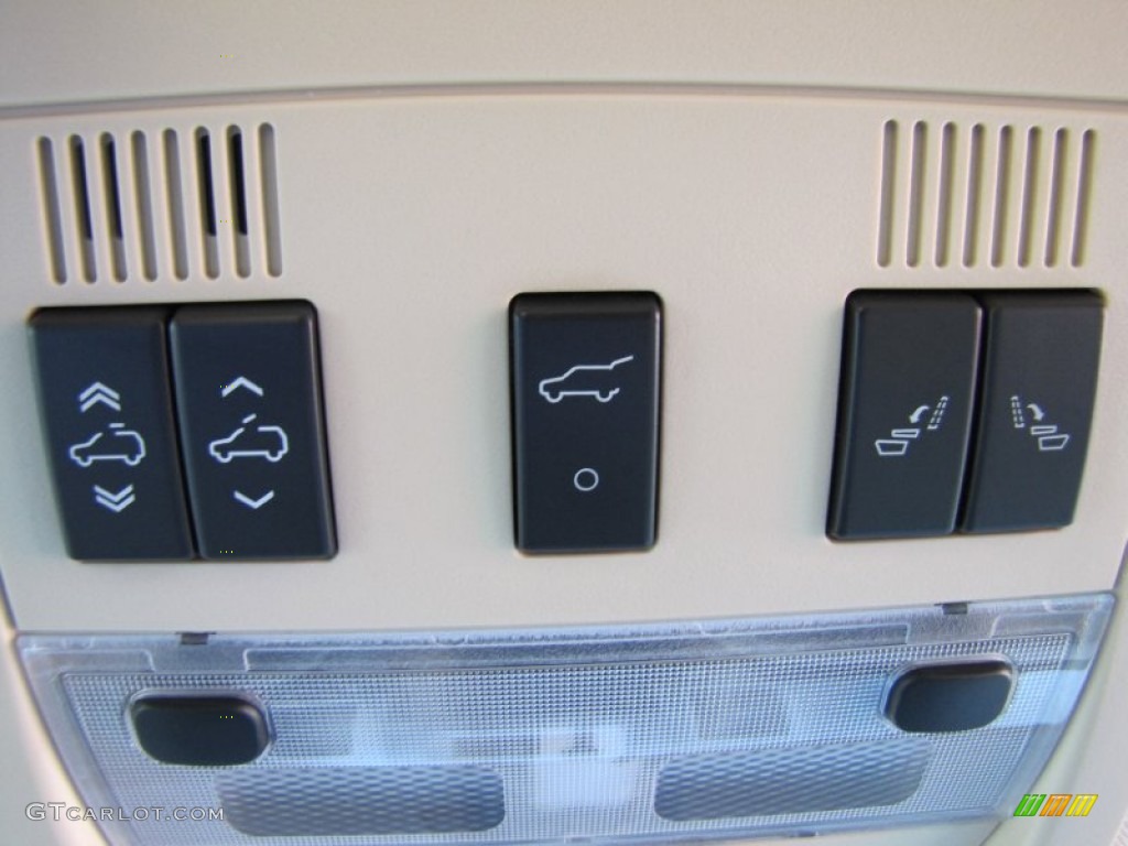 2007 Cadillac Escalade AWD Controls Photo #65567327