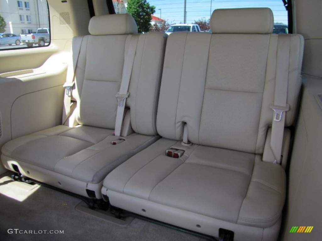 2007 Cadillac Escalade AWD Rear Seat Photo #65567396