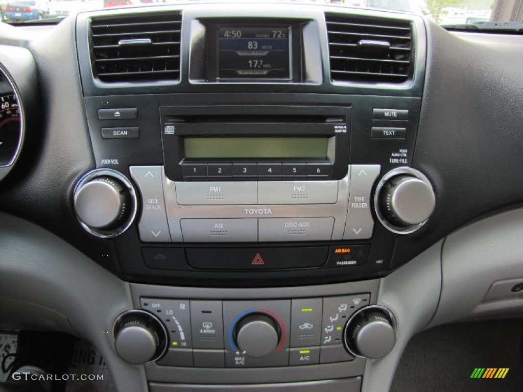 2010 Toyota Highlander Sport 4WD Controls Photo #65568629