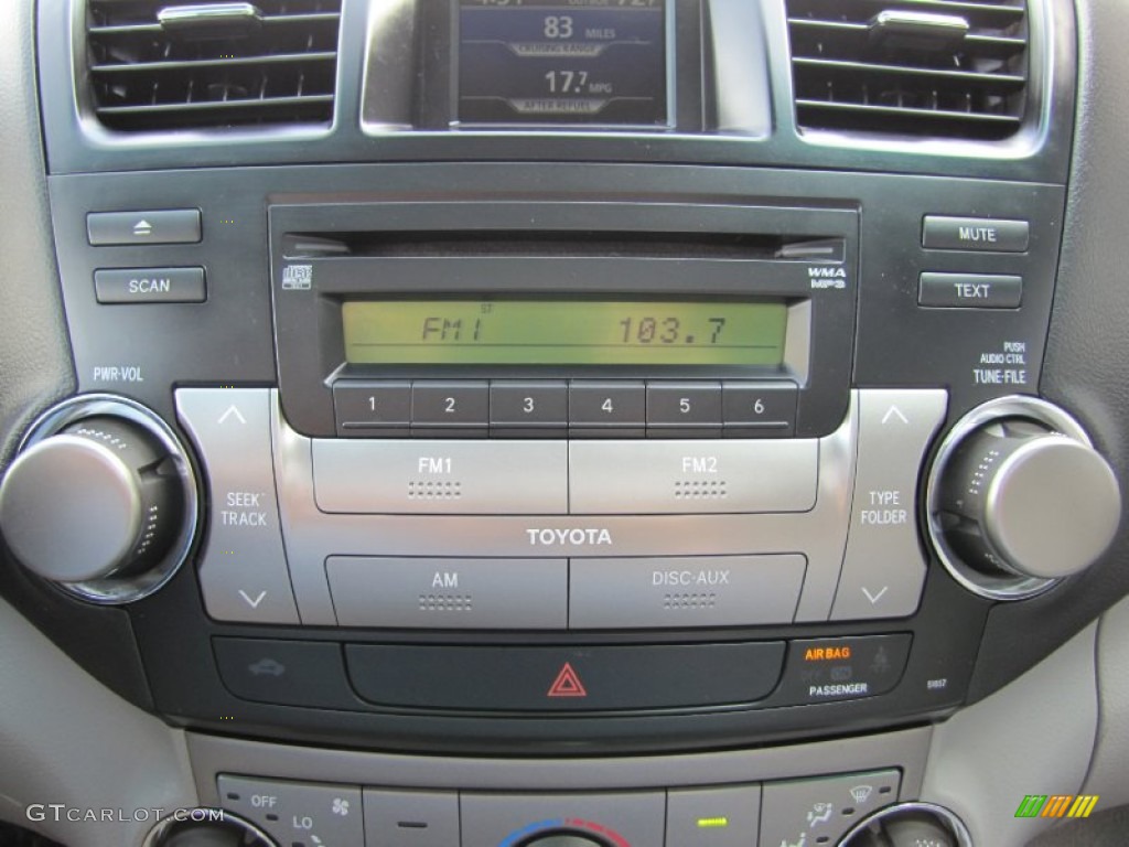 2010 Toyota Highlander Sport 4WD Audio System Photos