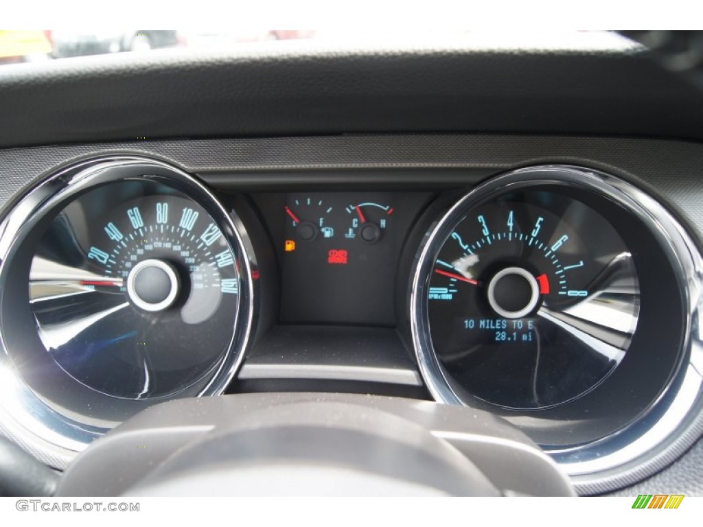2013 Ford Mustang V6 Coupe Gauges Photo #65570366