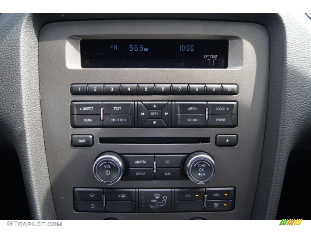 2013 Ford Mustang V6 Coupe Audio System Photo #65570402