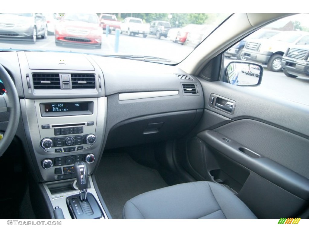 2012 Fusion SE - Blue Flame Metallic / Charcoal Black photo #29