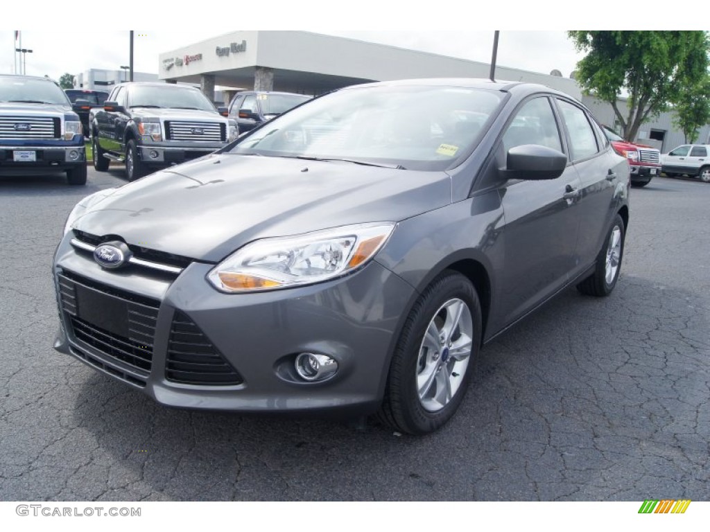 2012 Focus SE Sport Sedan - Sterling Grey Metallic / Two-Tone Sport photo #6