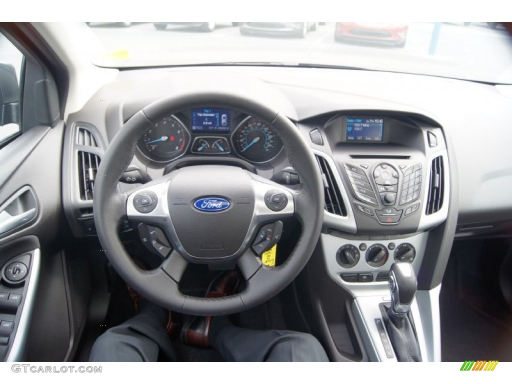 2012 Ford Focus SE Sport Sedan Two-Tone Sport Dashboard Photo #65570885