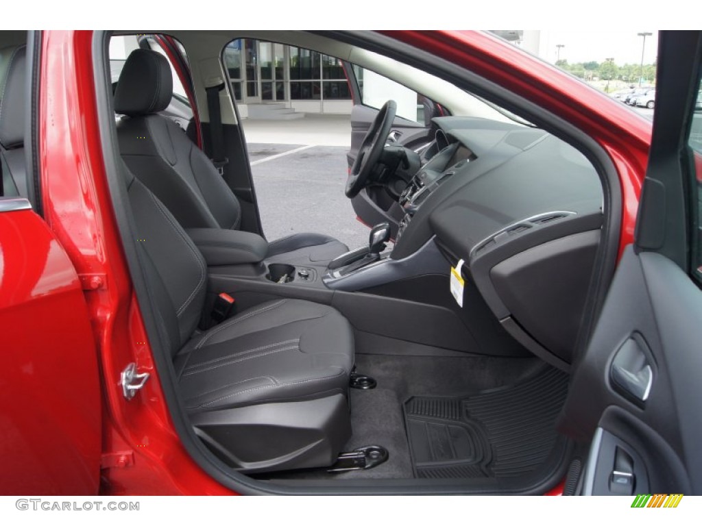 2012 Focus Titanium Sedan - Red Candy Metallic / Charcoal Black Leather photo #12