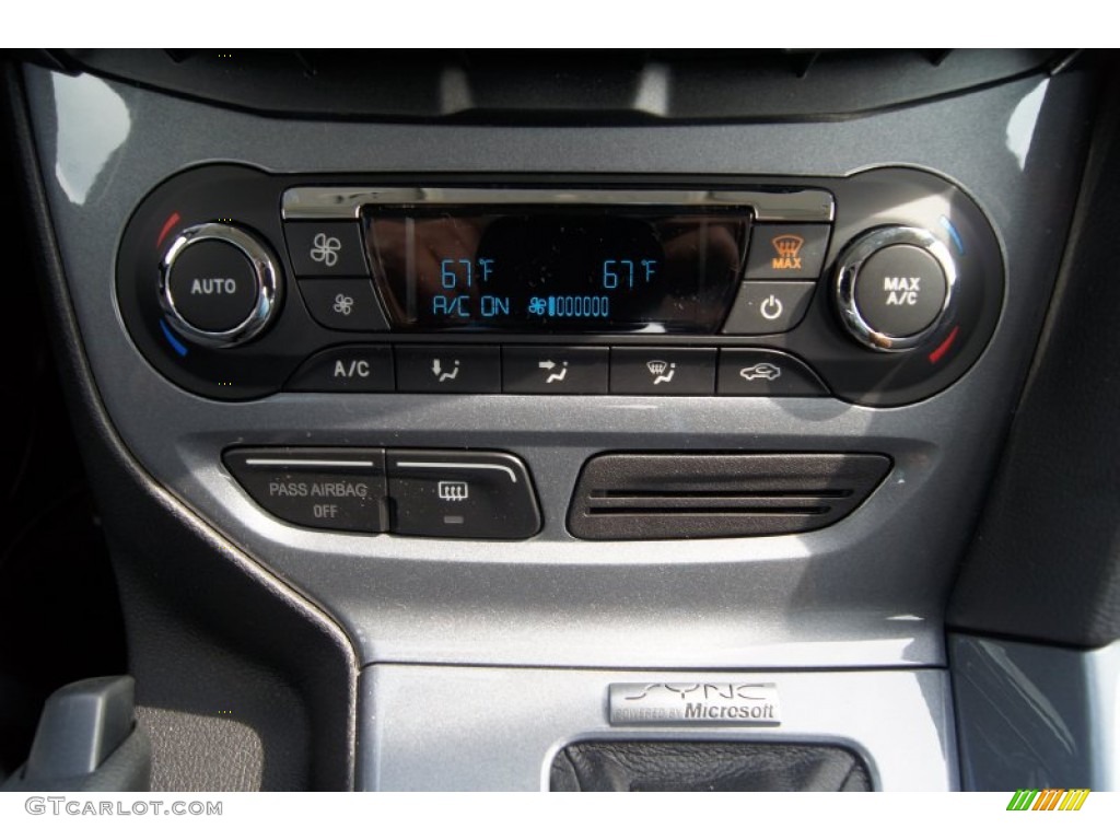 2012 Focus Titanium Sedan - Red Candy Metallic / Charcoal Black Leather photo #29