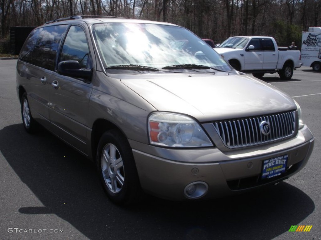 2004 Monterey Luxury - Arizona Beige Metallic / Pebble photo #3