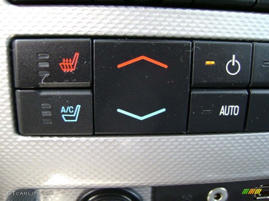 2011 Ford F150 Platinum SuperCrew 4x4 Controls Photo #65572175