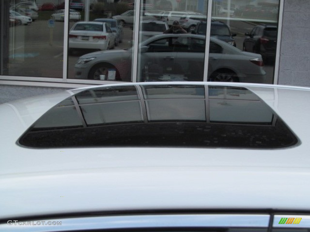 2011 Genesis 3.8 Sedan - White Satin Pearl / Cashmere photo #4