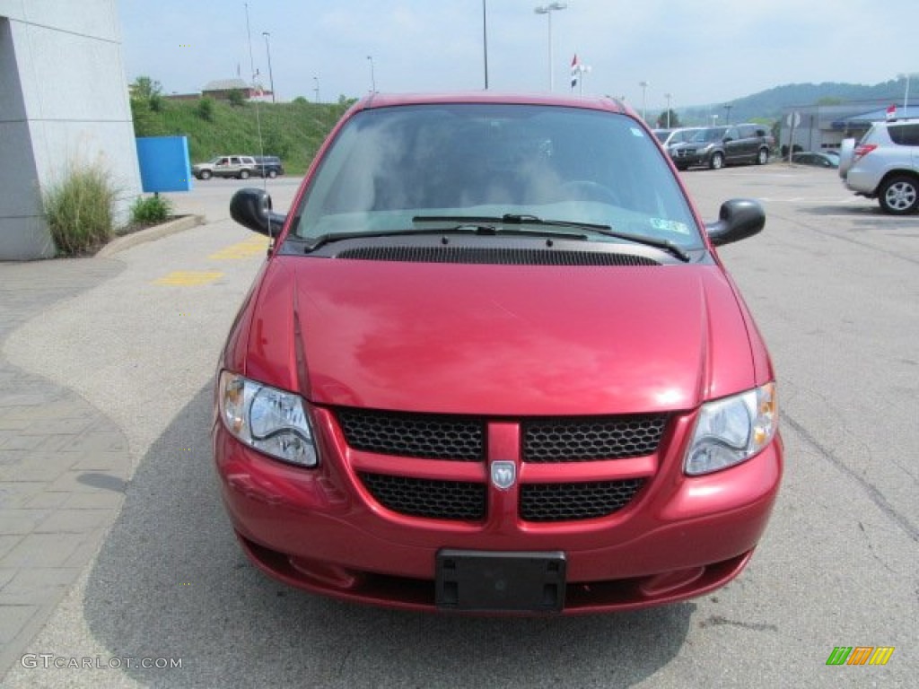 2003 Grand Caravan SE - Inferno Red Tinted Pearl / Taupe photo #9