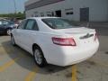 Super White - Camry XLE Photo No. 5
