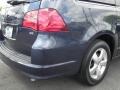 Atlantis Blue Metallic - Routan SE Photo No. 10