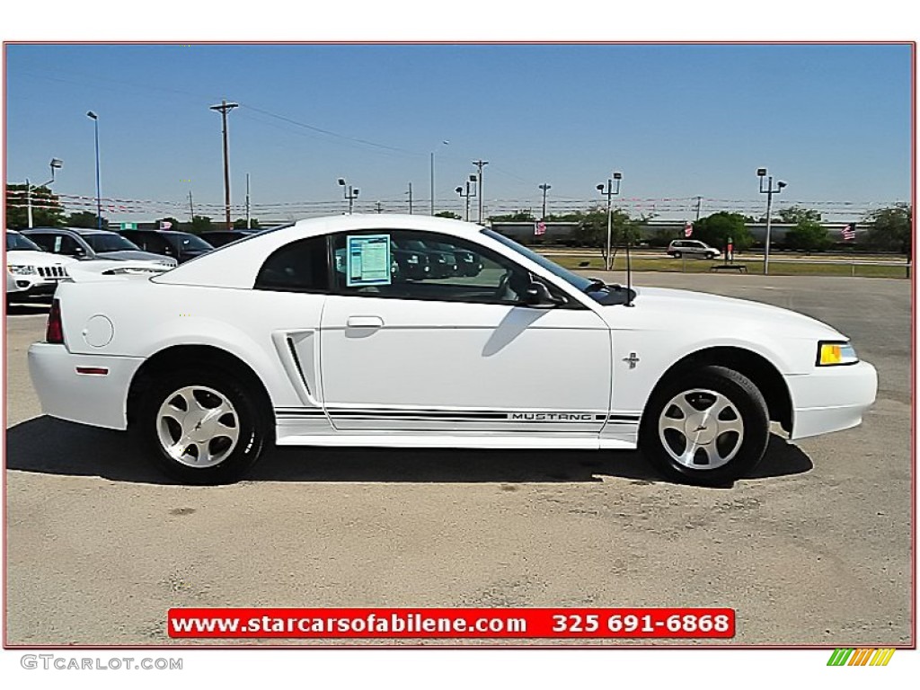2000 Mustang V6 Coupe - Crystal White / Medium Graphite photo #6