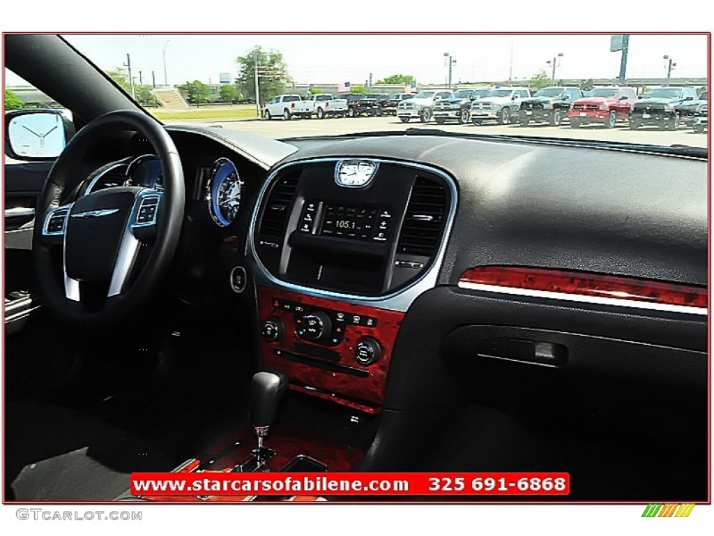 2012 300  - Bright Silver Metallic / Black photo #26