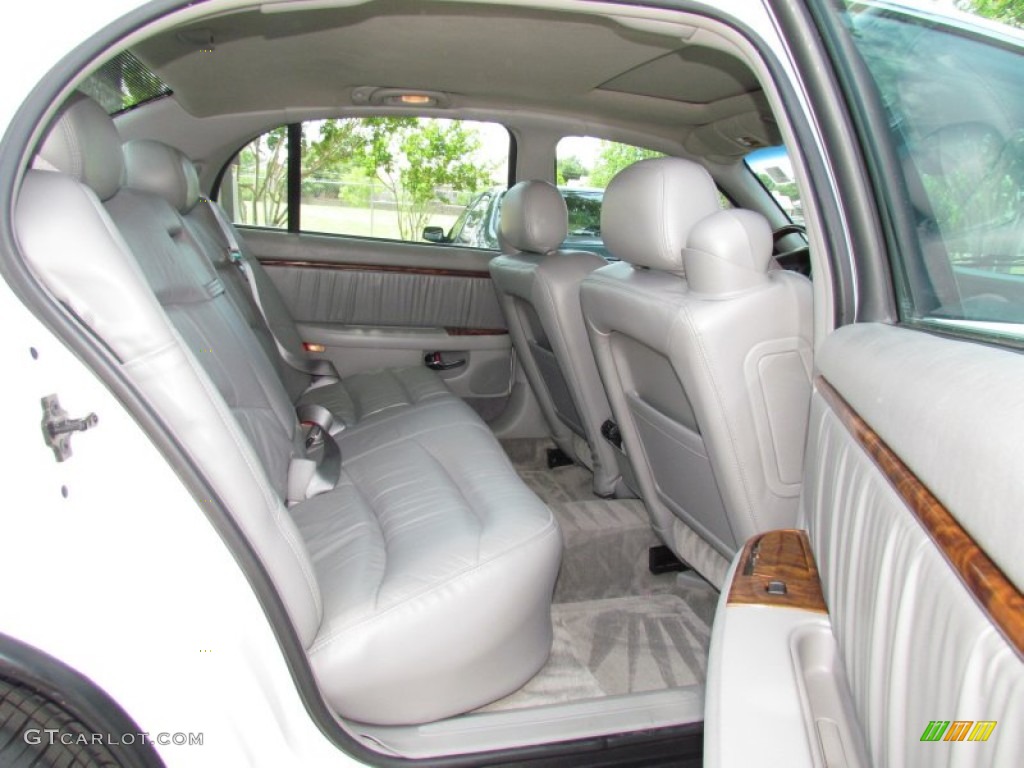 Medium Gray Interior 2004 Buick Park Avenue Ultra Photo #65583868