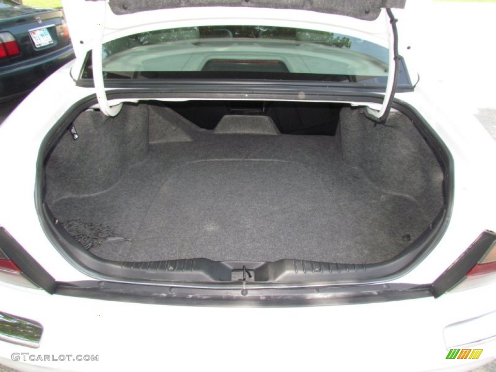2004 Buick Park Avenue Ultra Trunk Photos