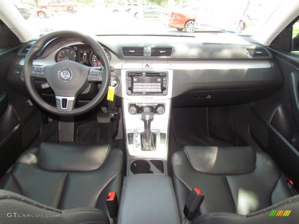 2010 Volkswagen Passat Komfort Sedan Black Dashboard Photo #65584277