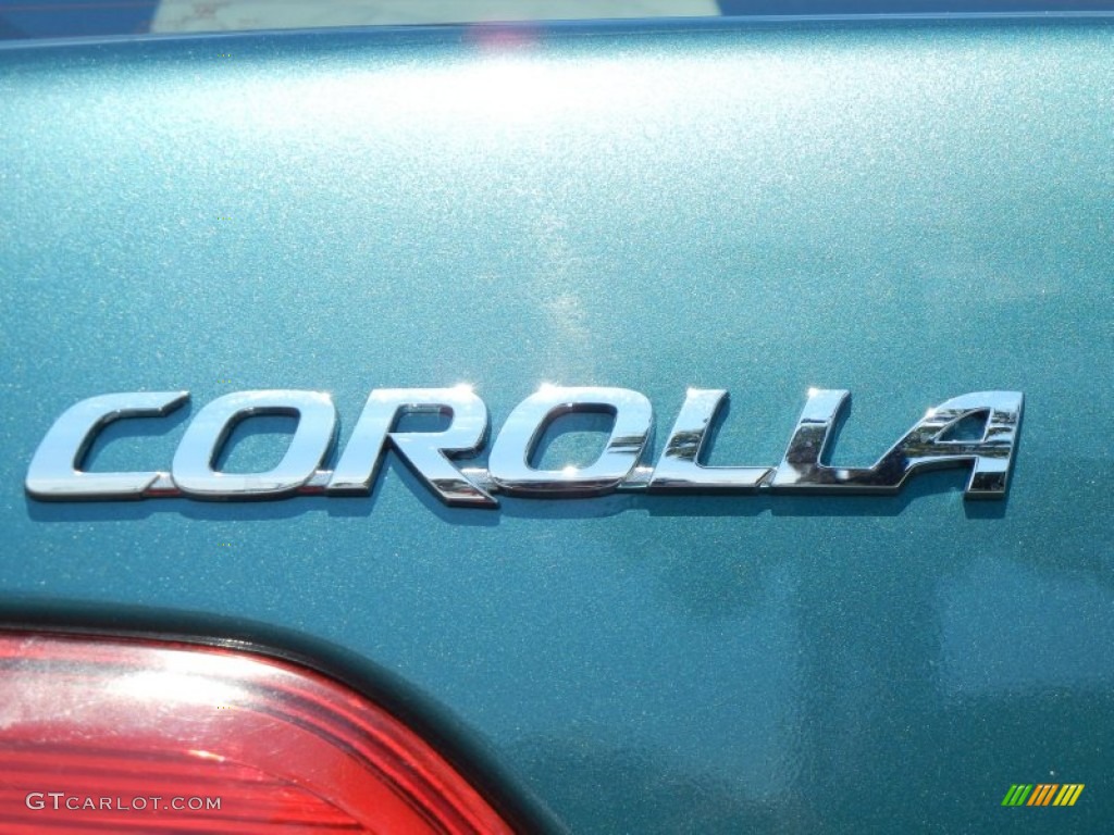 2009 Toyota Corolla Standard Corolla Model Marks and Logos Photos