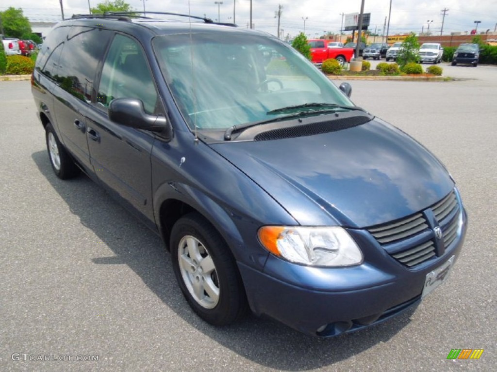 2007 Grand Caravan SXT - Marine Blue Pearl / Medium Slate Gray photo #2