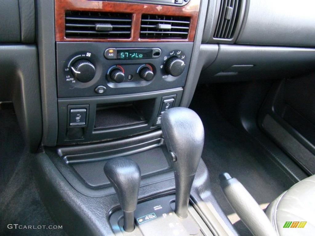 2004 Grand Cherokee Overland 4x4 - Graphite Metallic / Dark Slate Gray photo #22