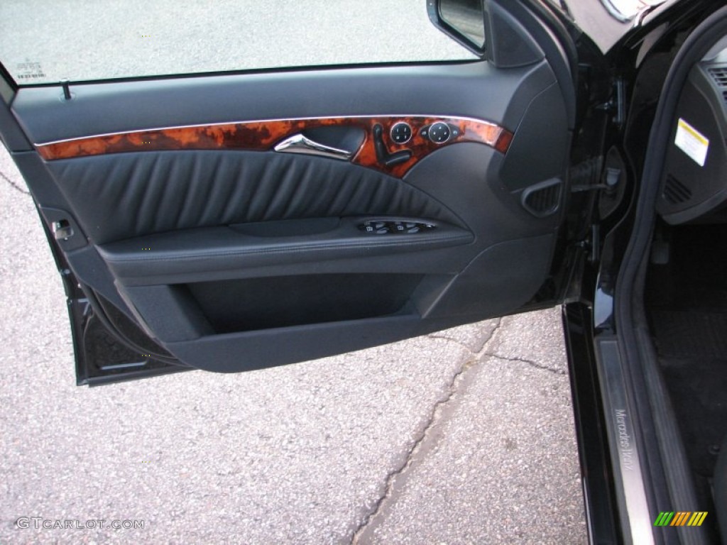 2005 Mercedes-Benz E 500 4Matic Wagon Charcoal Door Panel Photo #65597102