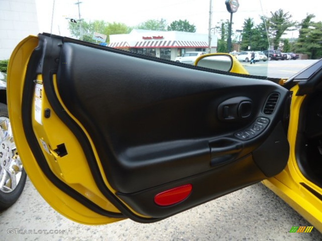 2004 Chevrolet Corvette Coupe Black Door Panel Photo #65599568